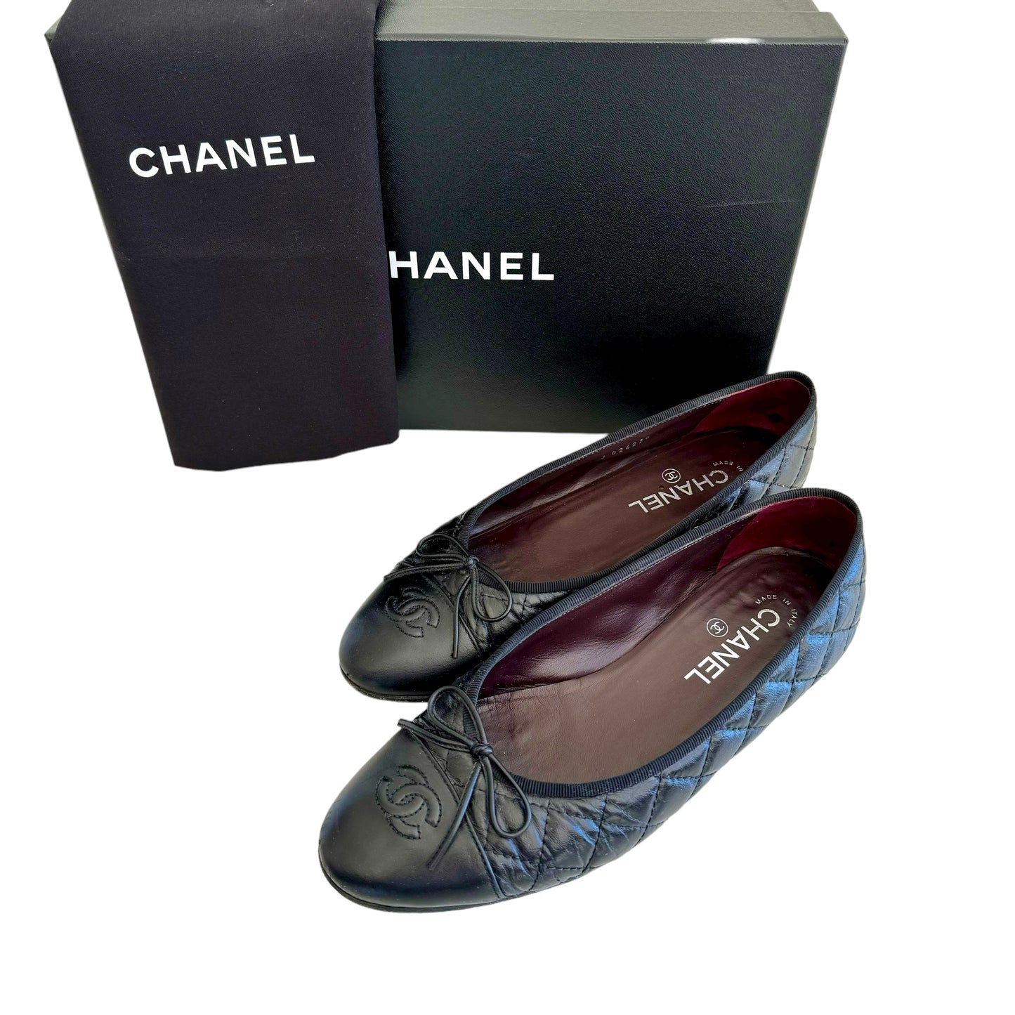 Chanel Ballet Flats in Black Caviar Leather Size 40 with Package